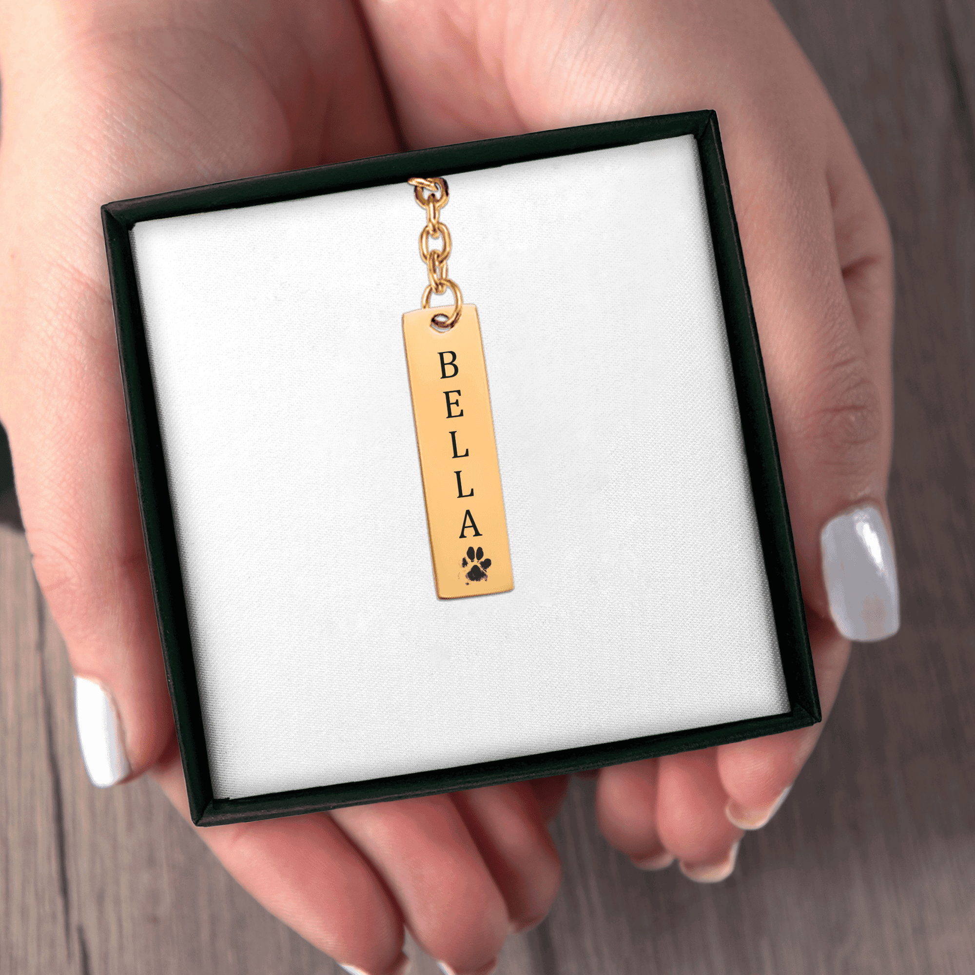 Personalized Pet Name & Paw Print Bar Keychain | Custom Dog & Cat Mom Gift | Pet Memorial